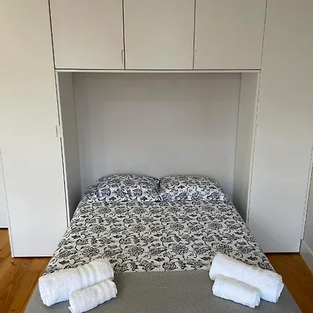 C & H Studio Apartment *